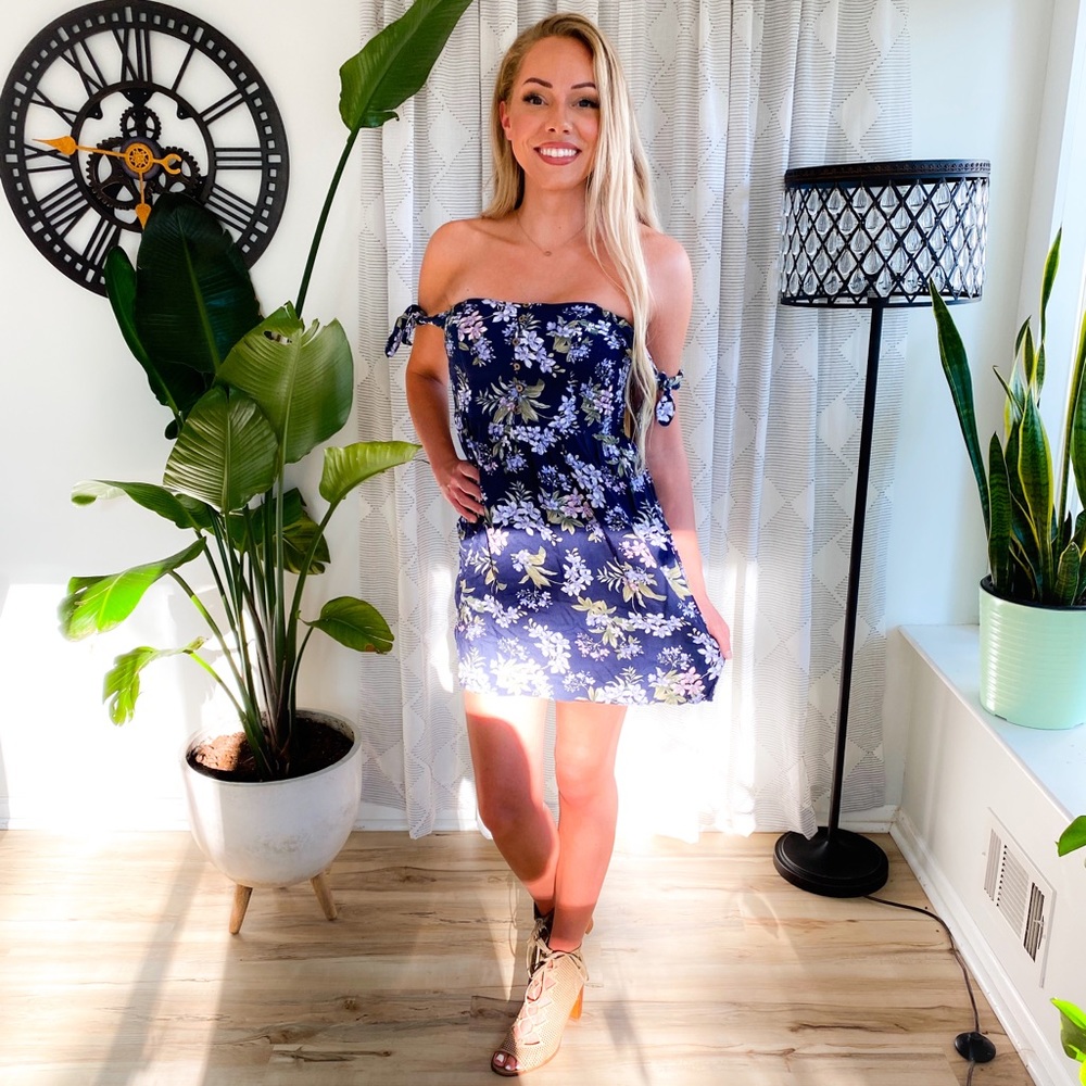 SOLD! American Eagle Floral Dress